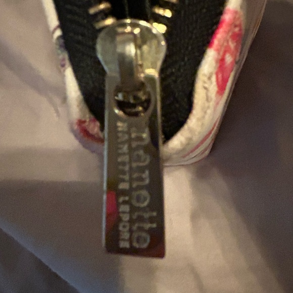 GUC Nanette Lepore zip around wallet - Picture 4 of 4